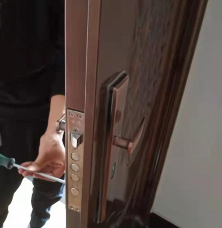 雷波上门开锁 换锁 雷波本地开锁公司